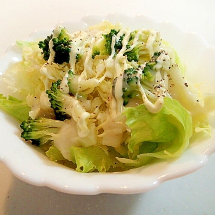 シーザードレ/マヨで　レタス・白菜・ブロコのサラダ